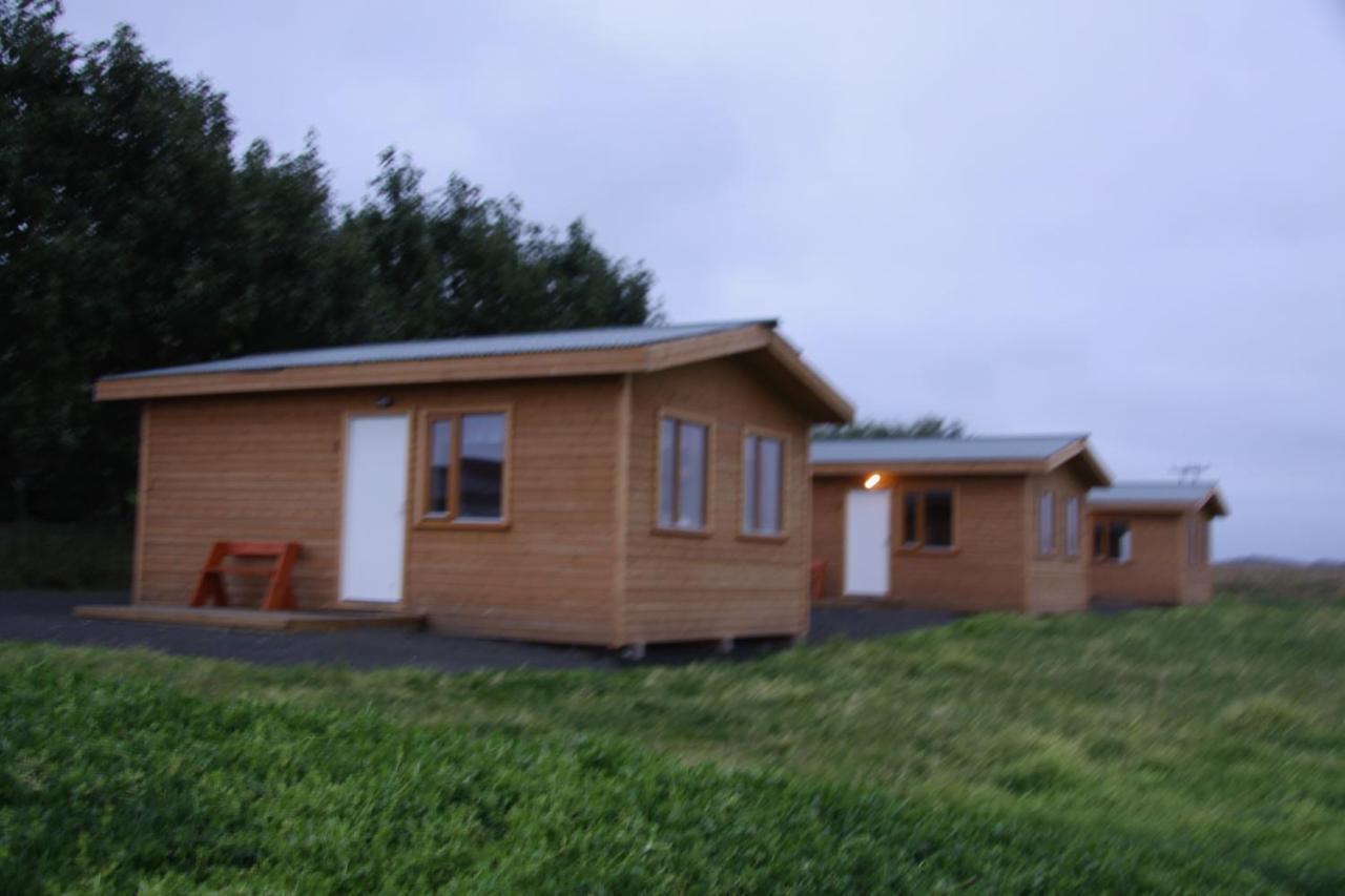 1 At Lundar Farm Lodge *